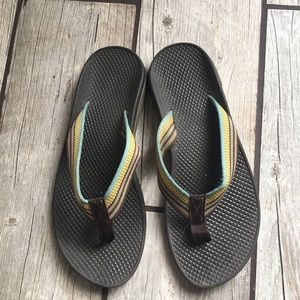 Chaco flip flops